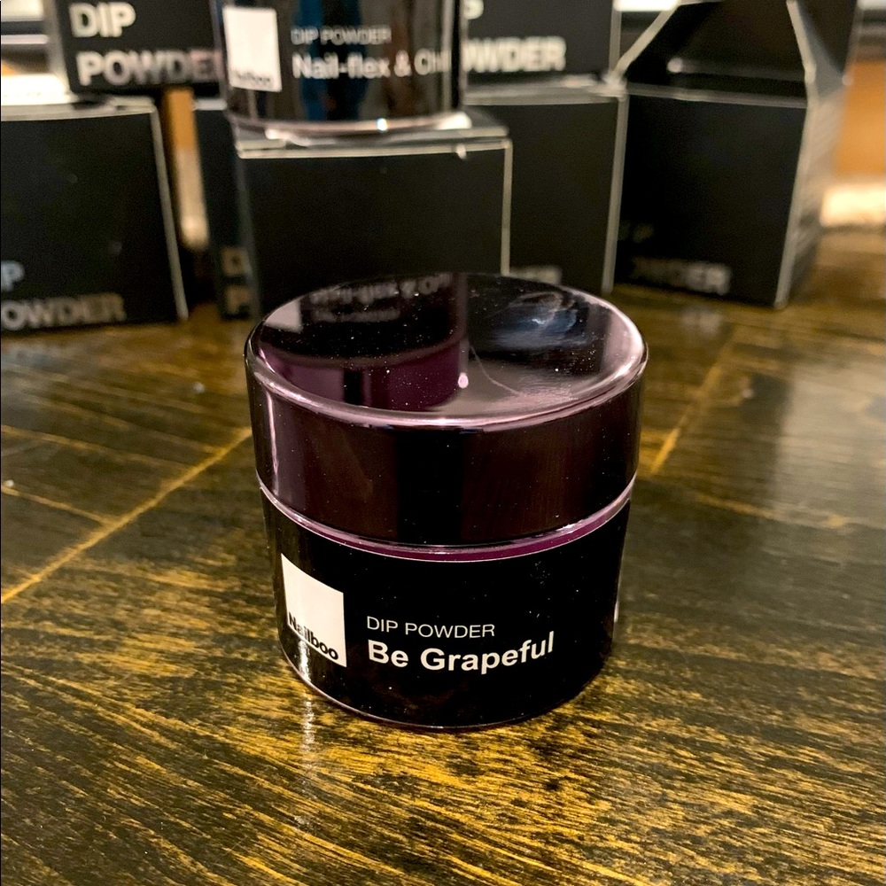 Nailboo Dip Powder in “Be Grapeful”